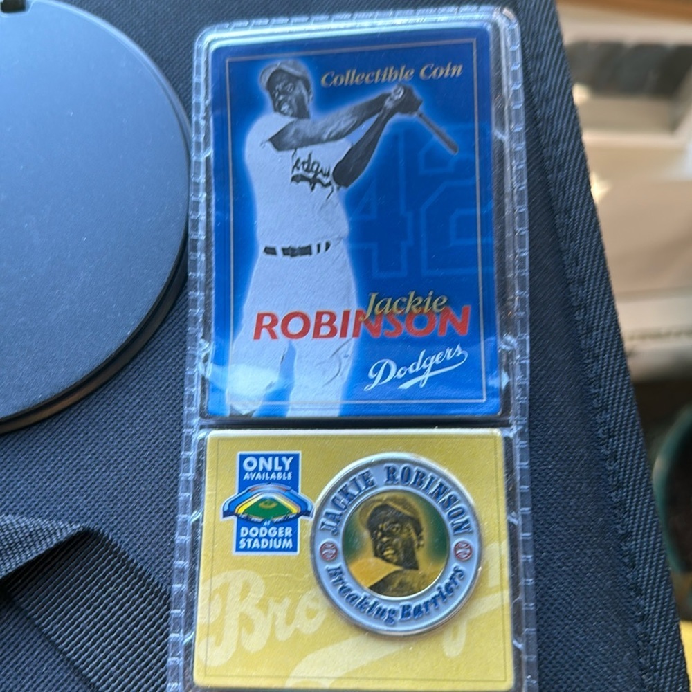 Jackie Robinson 42 Collectible MLB Baseball Coin Dodgers Stadium - New &…